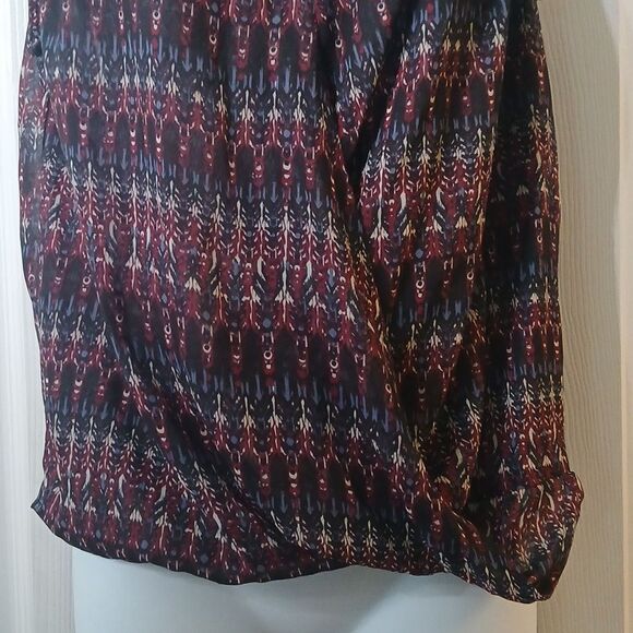 Sheer black red blue white printed  sleeveless blouse Sz 4 NWT - Picture 2 of 5